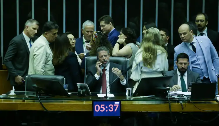 Brasília (DF) 11/07/2024 Câmara dos Deputados durante sessão plenária extraordinária semipresencial para votar a proposta de emenda à Constituição. Foto Lula Marques/ Agência Brasil